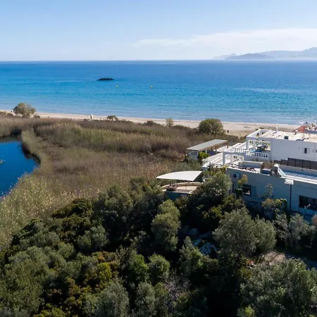 Coastal Dream Beachview Jacuzzi& Sauna