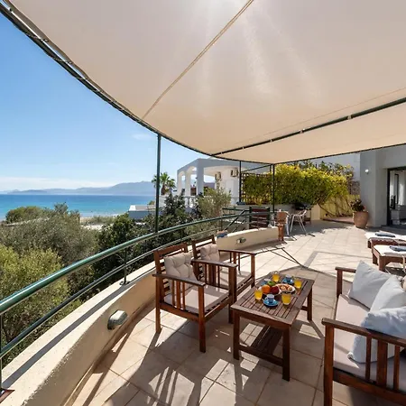 Coastal Dream Beachview Jacuzzi& Sauna