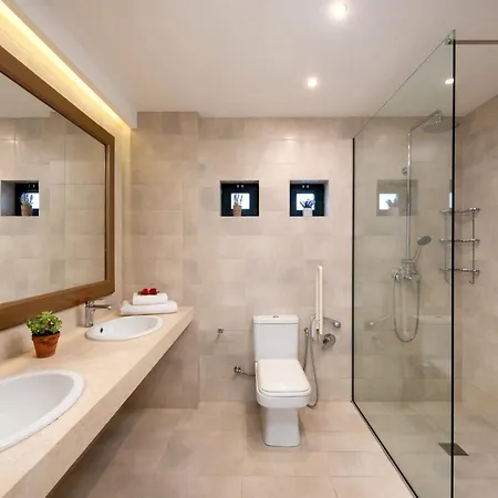 Coastal Dream Beachview Jacuzzi& Sauna فيلة